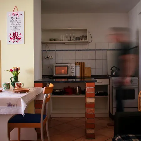 Eszti Mama Vendeghaza *